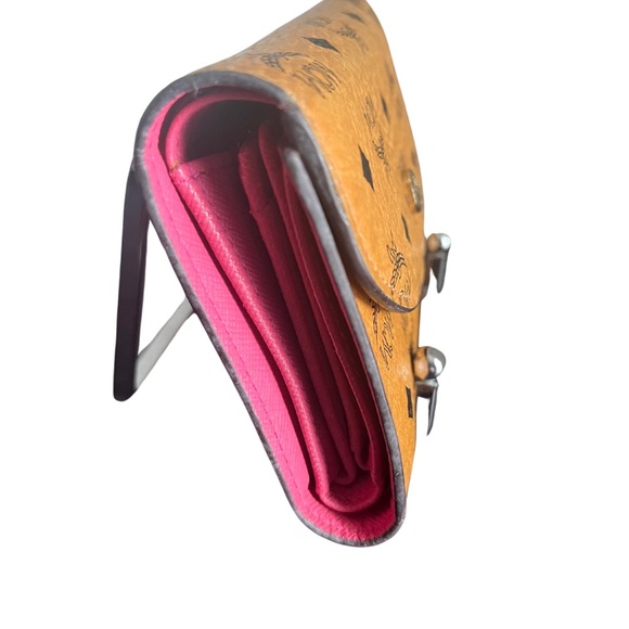 92 MCM  Visetos Glam Trifold Front Snap Wallet - Picture 2 of 10